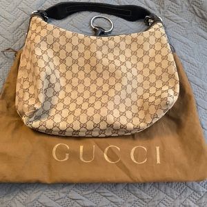 Gucci medium Shoulder bag.
